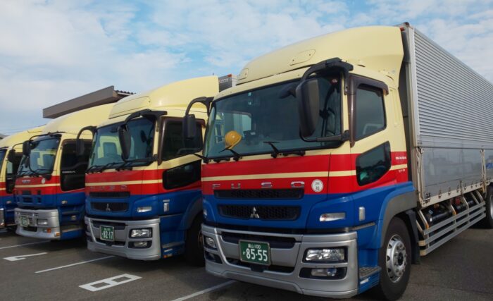 長距離13トン大型トラックドライバー/北陸3県・中京・関東コース【富山営業所】