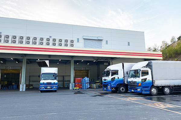 15トン大型長距離トラックドライバー【ブルーライン株式会社】
