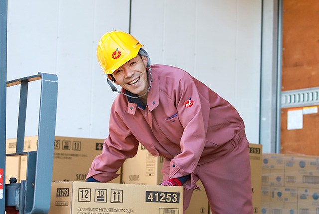 未経験からプロへの実績多数 4トン中型トラックドライバー/県内外の輸送【広域営業部】